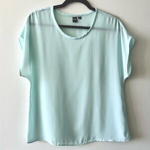 Mint Green Short-Sleeved Blouse